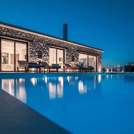 Infinito Villa Skinária